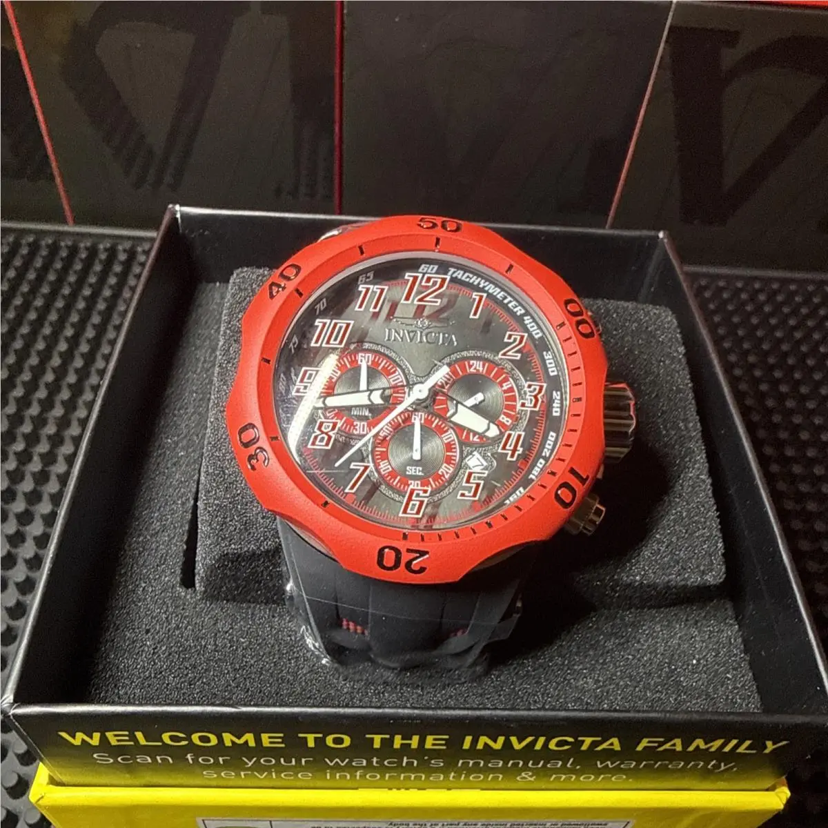 Invicta Venom Hydra Red and Black Dial 52mm 48237