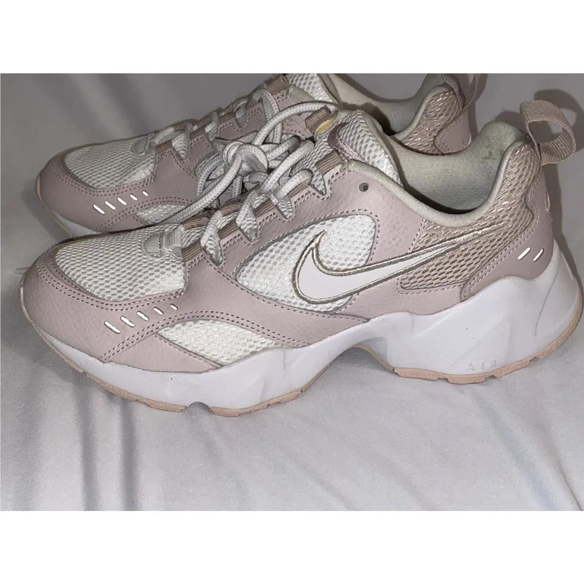 Nike Air Heights Women Shoes Color White/pink Style CI0603-601 Size 7 N12