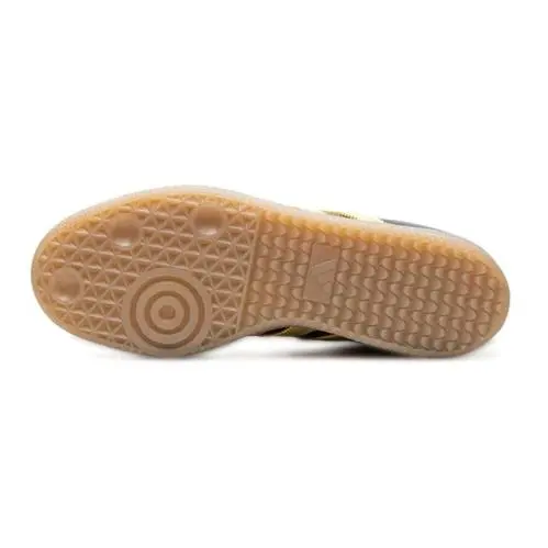 Adidas shoes - Cblack/Goldmt/Gum4 10