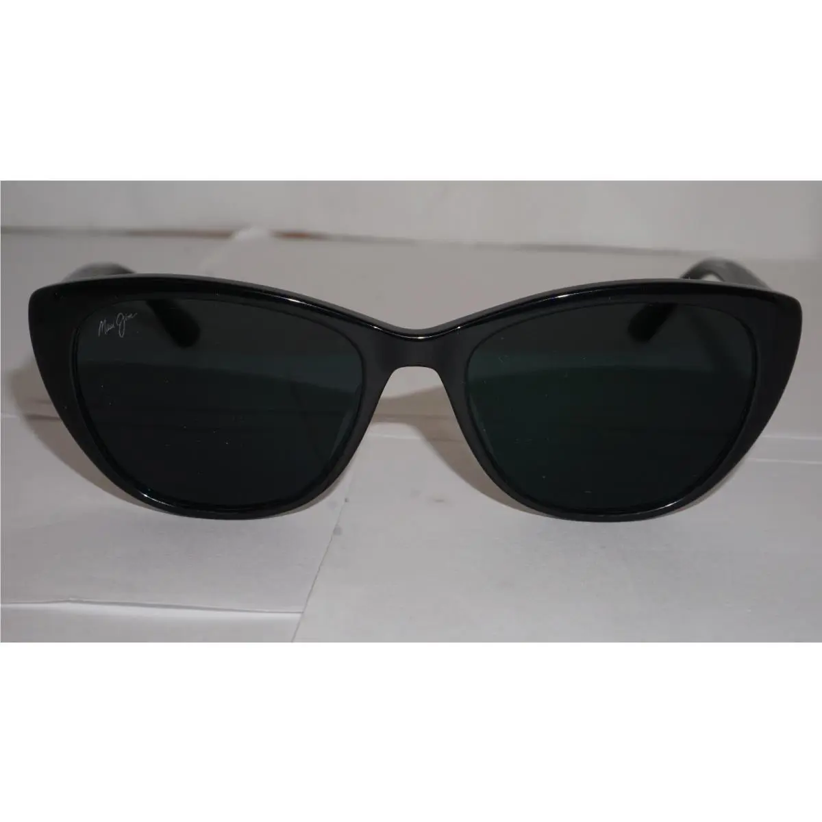 Maui Jim Sunglasses Grey Transparent Green MJO2229 52 18 145
