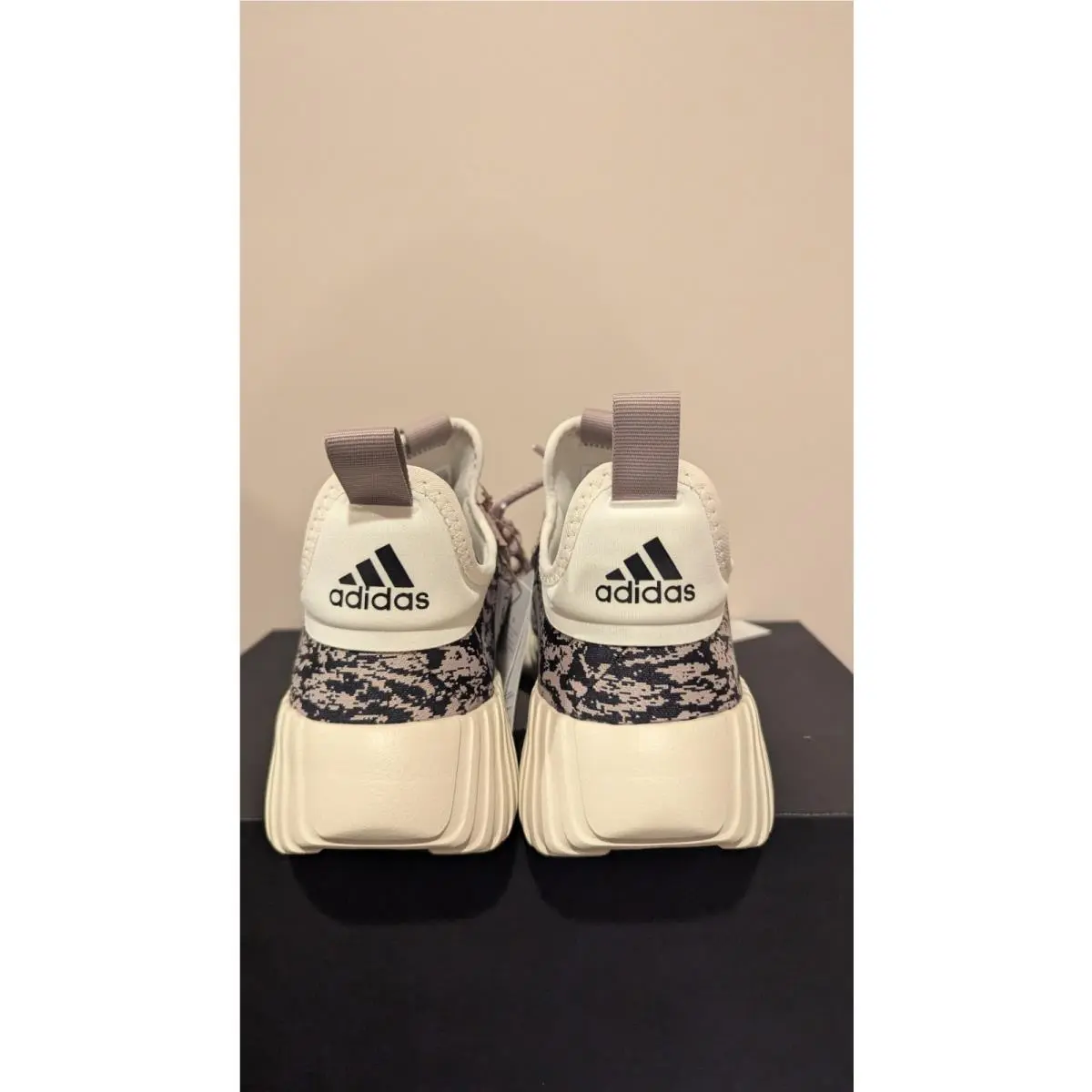 Adidas shoes - Grey/Black/Chalk White 2