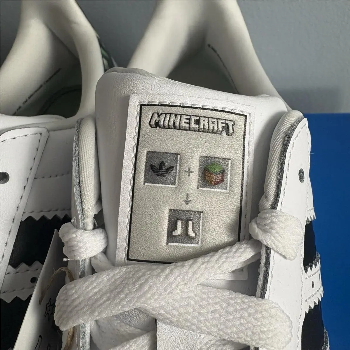 Adidas shoes - White/Black/Supcol 2