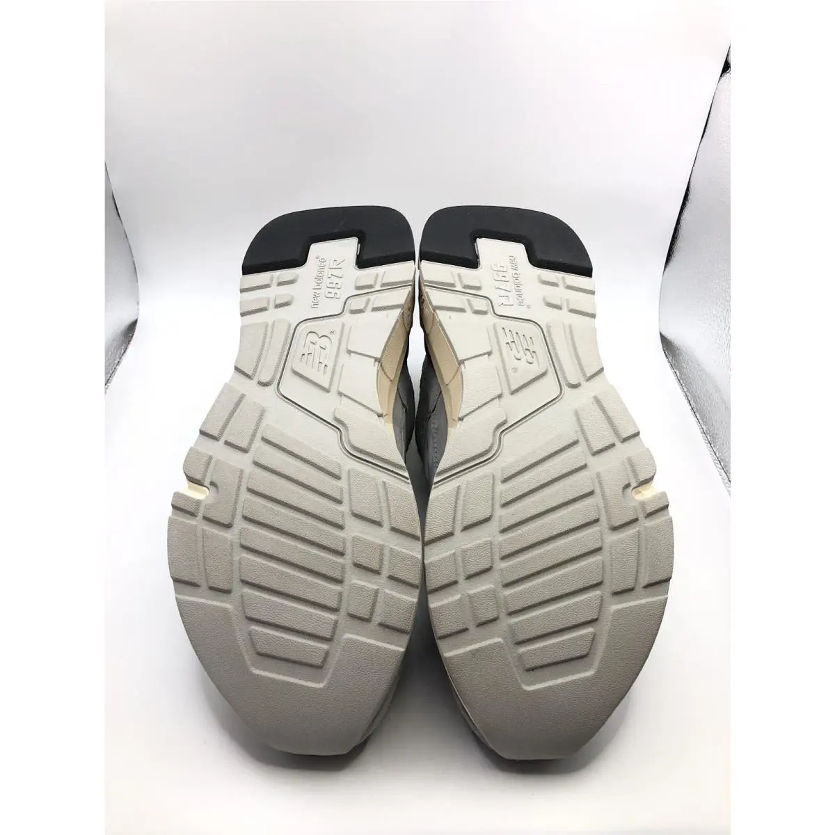 New Balance shoes - New Balance 997R - U997RHA - Gray (UPC: 196941025339) 4