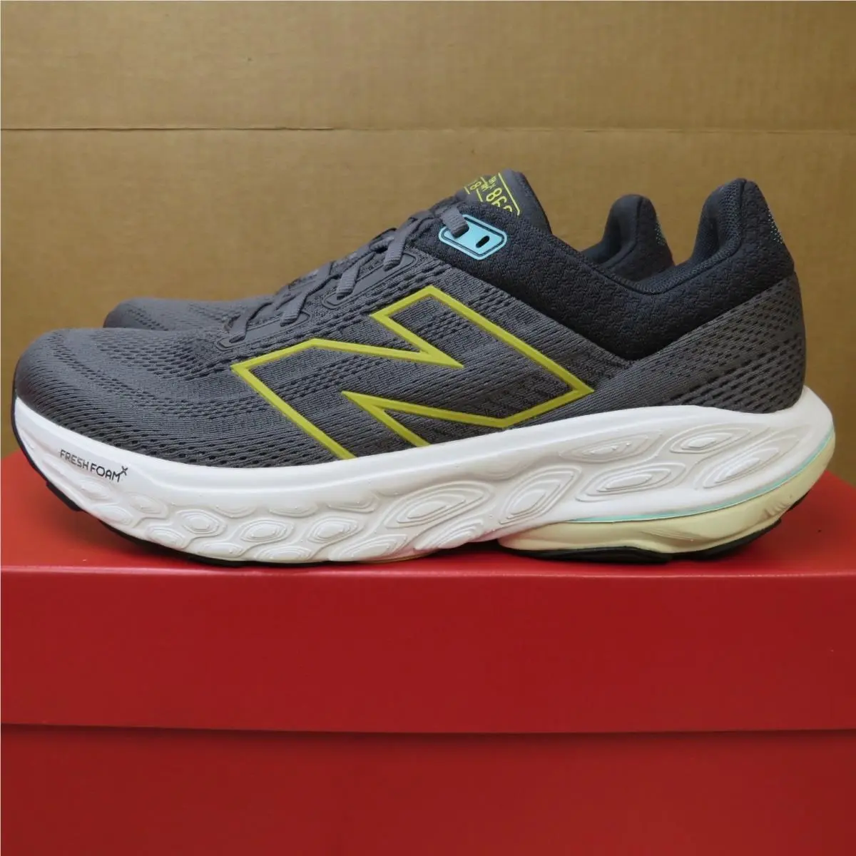 New Balance shoes - 860 v14 - Mostly Gray 8