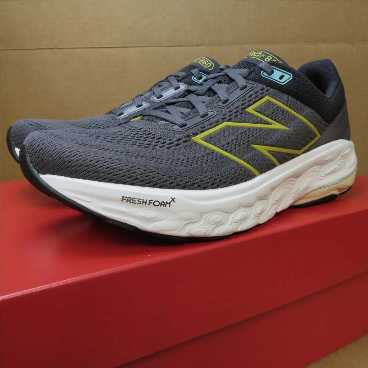 New Balance shoes - 860 v14 - Mostly Gray 1