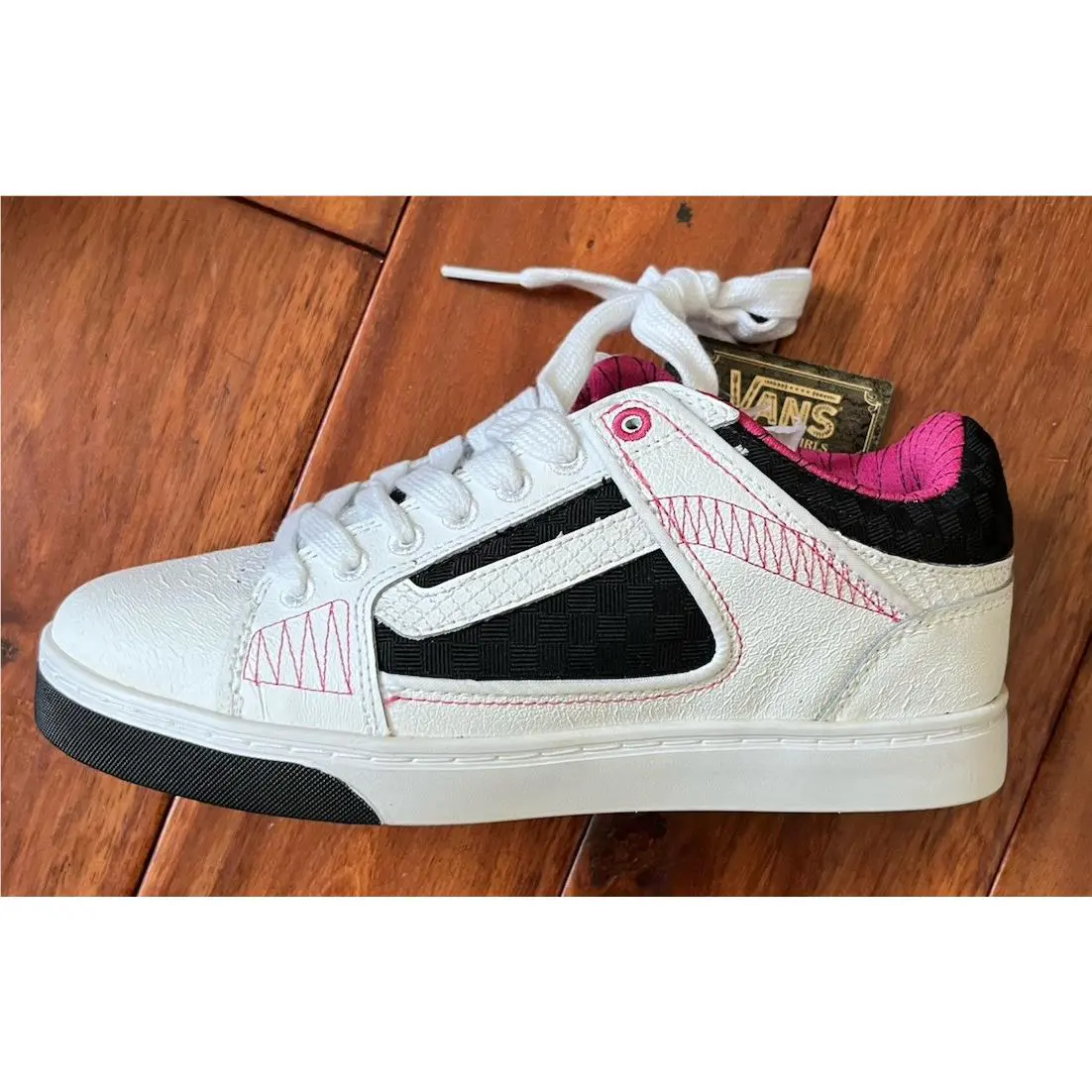 Vans shoes - VANS Skate - Skate - VN0HJSYL7 - White/ Pink 18