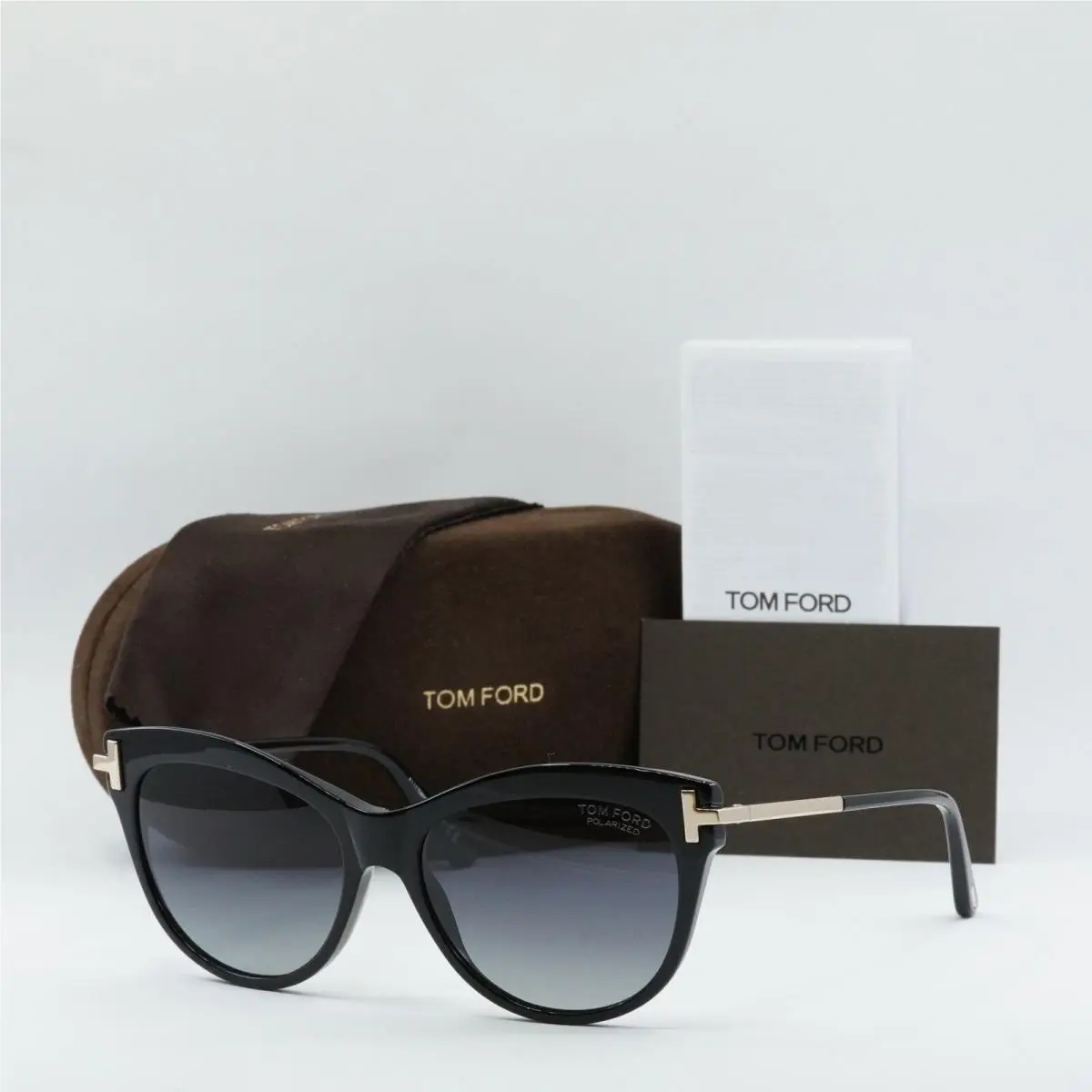 Tom Ford FT0821 01D Shiny Black with Rose Gold/polarized Gradient Smoke