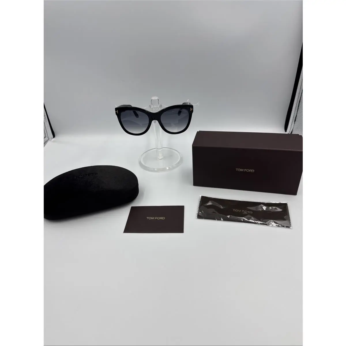 Tom Ford Sunglasses FT0870 Wallace 01B-54
