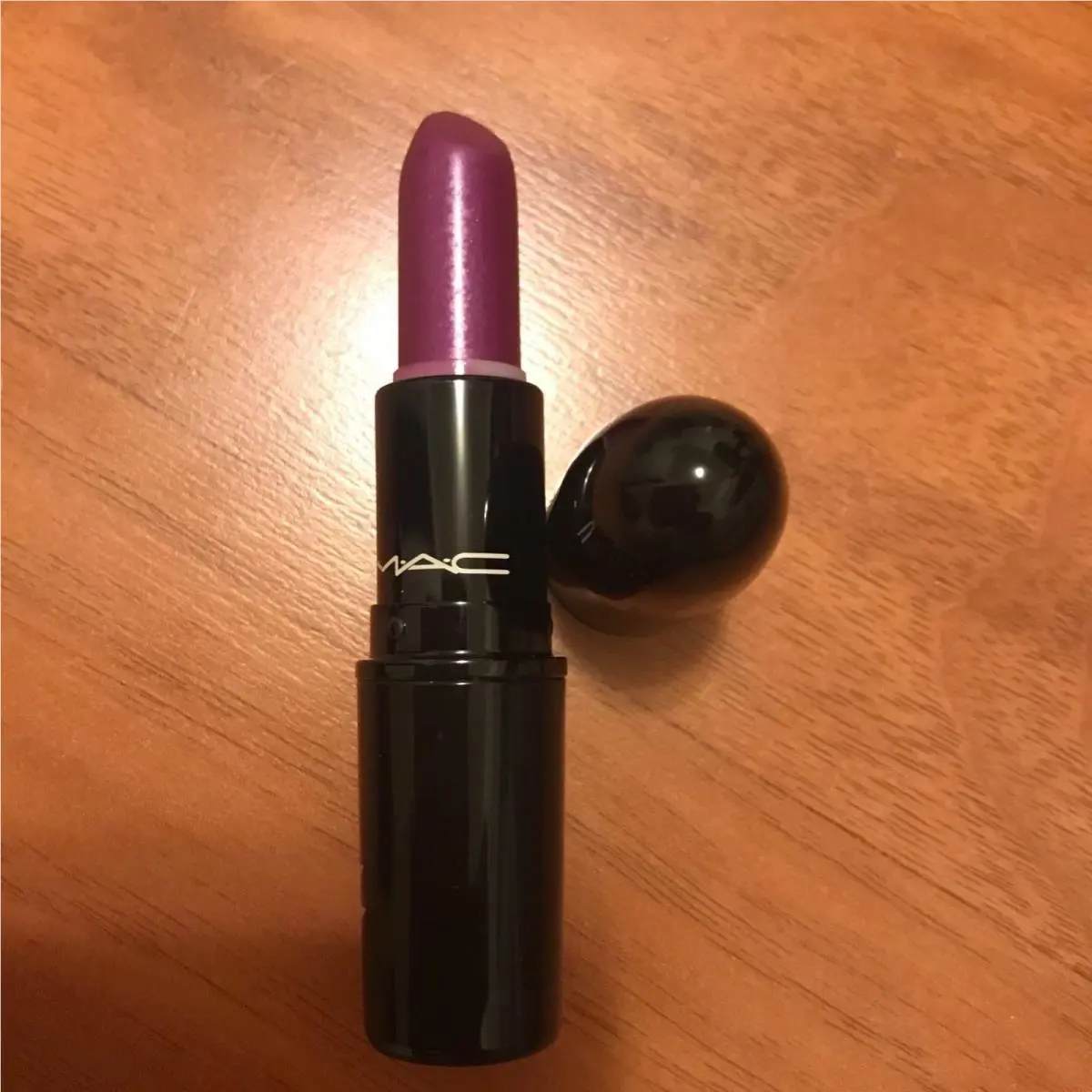Bnwob Mac Amplified Creme Lipstick Violetta Venomous Villians Collection