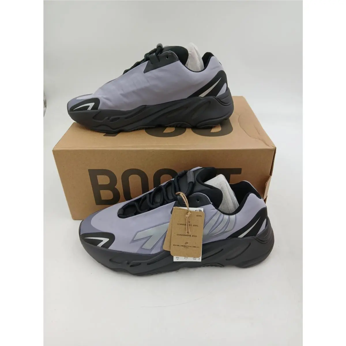 Adidas Yeezy Yzy 700 Mnvn Geode Shoes Mens Size 9.5 Gray Casual Sneakers GW9526