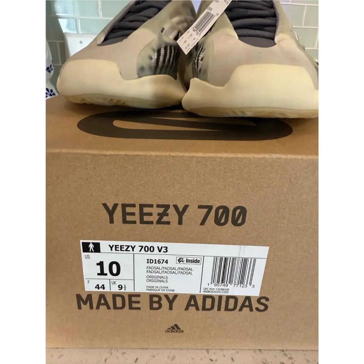 Adidas shoes - adidas Yeezy Boost 700 V3 - ID1674 - Multicolor 3