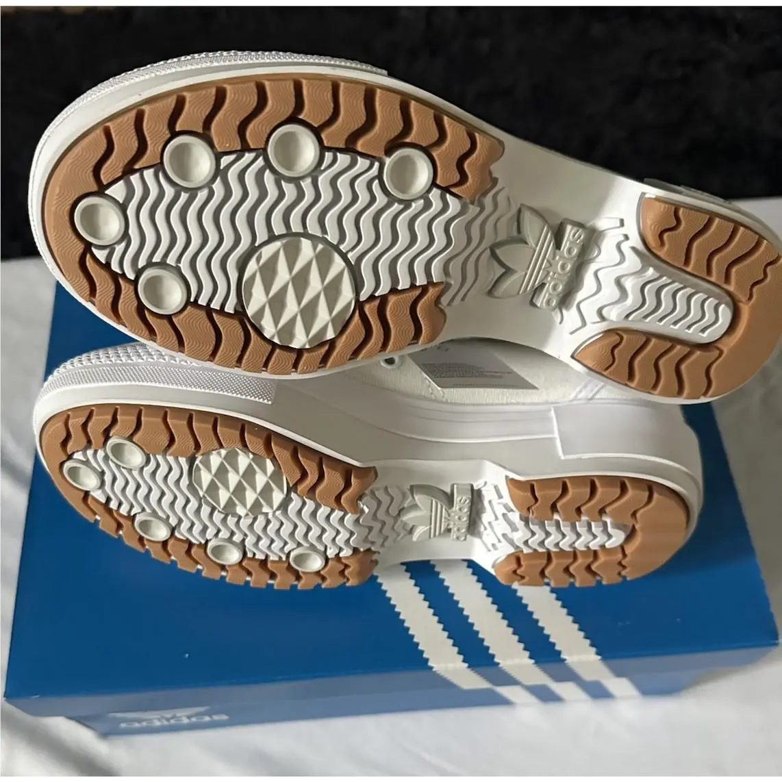 Adidas shoes - adidas Originals Nizza - Originals Nizza - GZ8858 - Cloud White/Gum/Grey One (UPC: 0191985315828) 4
