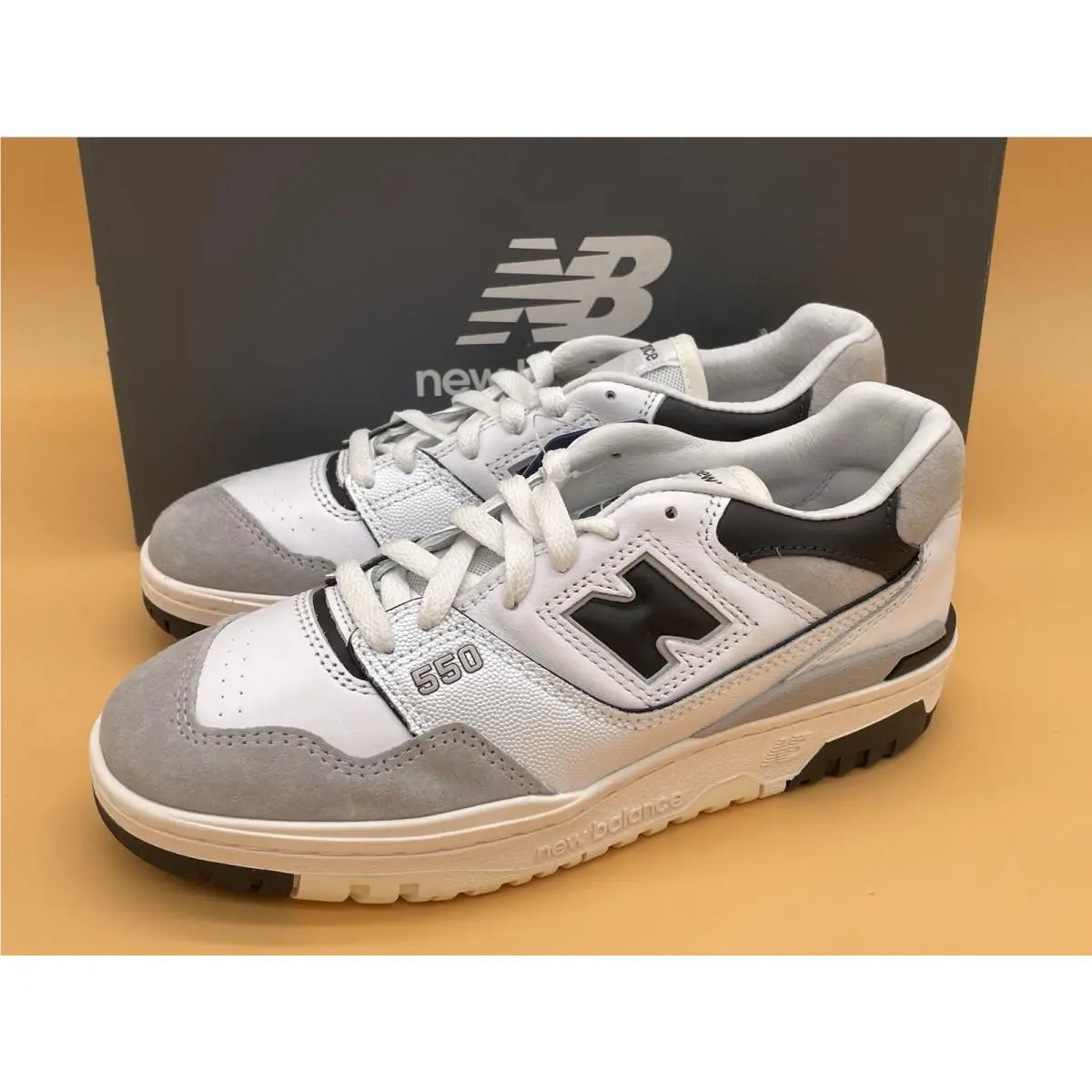 Size 5.5 D Men / 7 D Women New Balance 550 Court Sneakers White Black BB550GWB