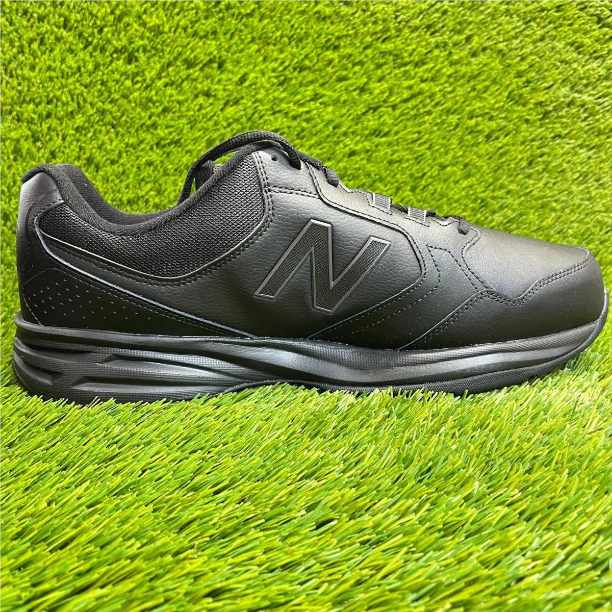 New Balance shoes - NEW BALANCE MA411LK1 - MA411LK1 - Black 2