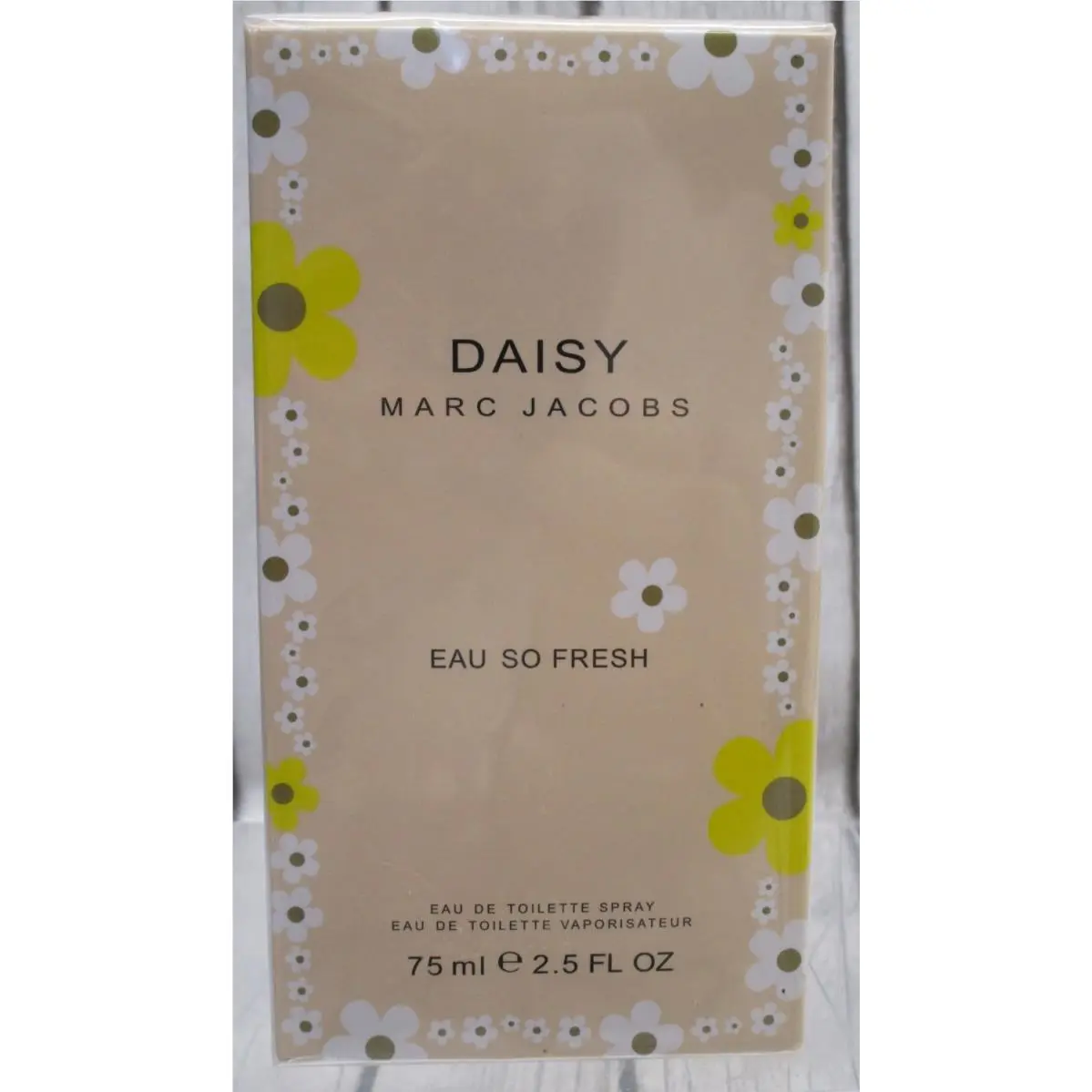 Marc Jacobs Daisy Eau So Fresh Eau de Toilette For Women 2.5 Fl. Oz. / 75ml
