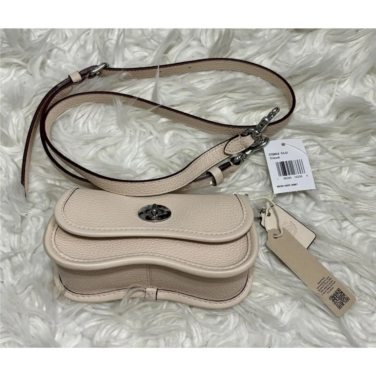Coach Coachtopia Cloud Chalk White Micro Wavy Dinky Leather Crossbody Bag Purse
