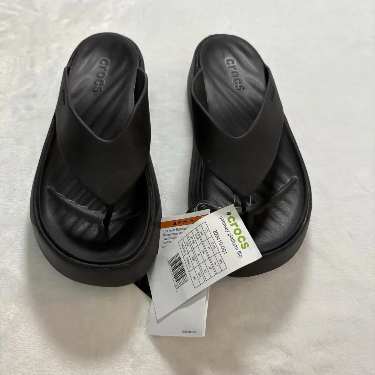 Crocs shoes - 209410-001 - 209410-001 - Black (UPC: 0196265540488) 1