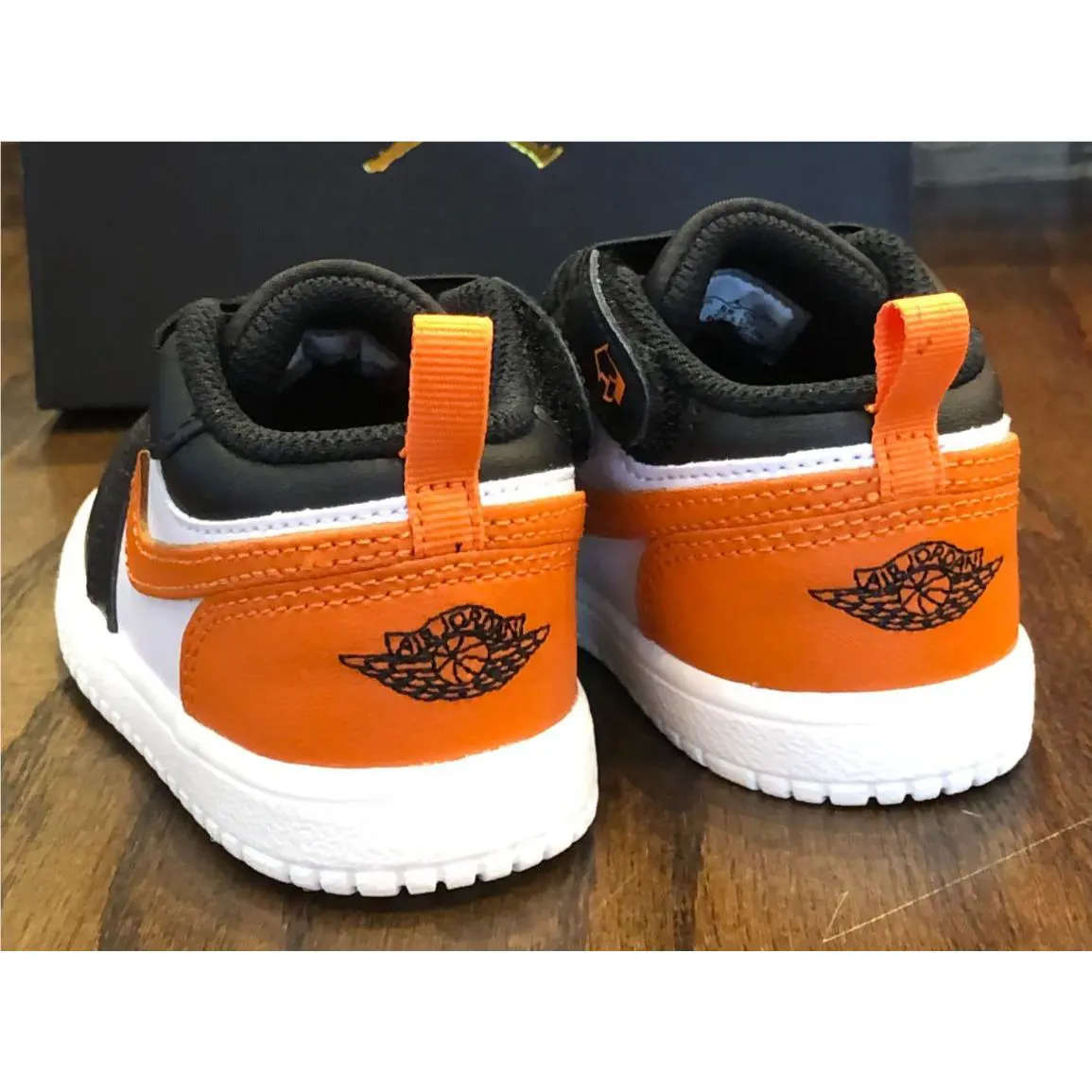 Nike shoes - Air Jordan 1 - Air - Black 2