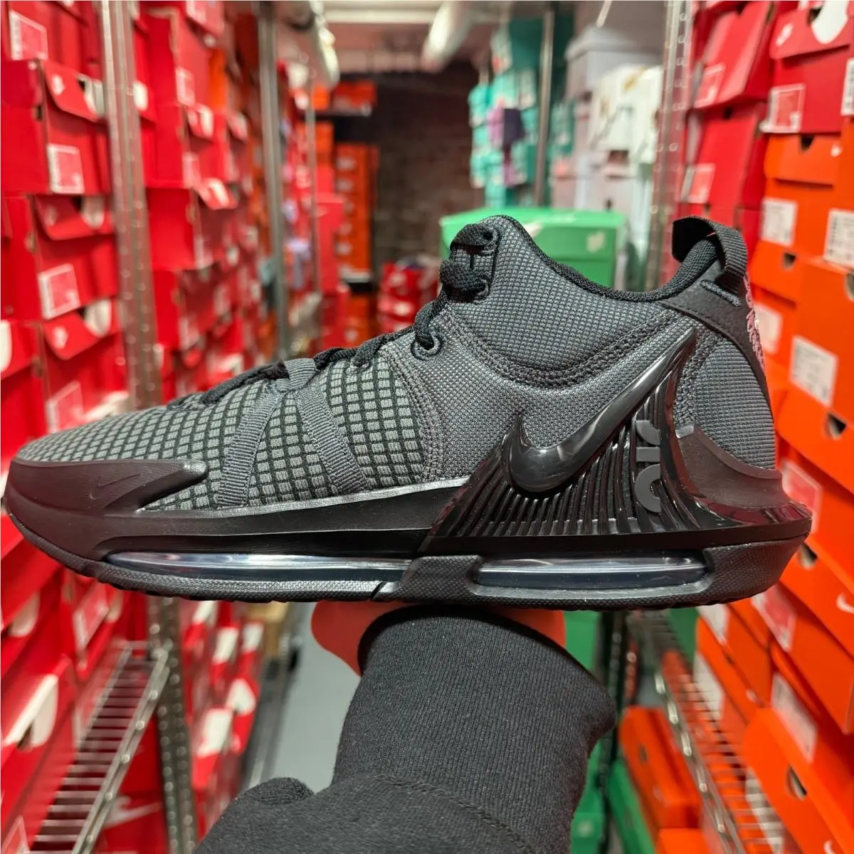 Nike shoes - Nike LeBron Witness - LeBron Witness - DM1123-004 - Black 31