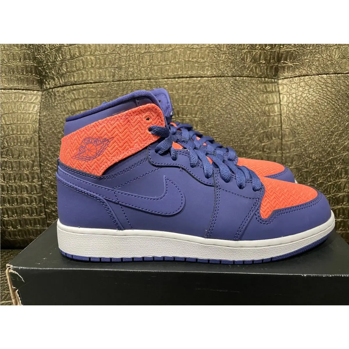 Nike shoes - Air Jordan Retro 1 - Air Retro - 332148-500 - Purple 1