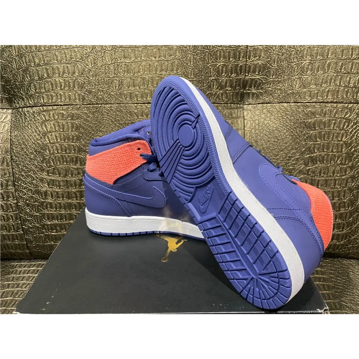 Nike shoes - Air Jordan Retro 1 - Air Retro - 332148-500 - Purple 3