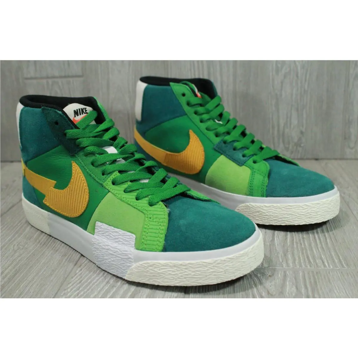 Nike shoes - Nike Sb Blazer Zoom - Blazer Zoom - DA8854-300 - Green 1