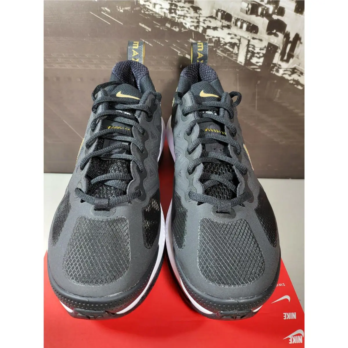 Nike shoes - DM7567 001 - Black/White/Metallic Gold 0