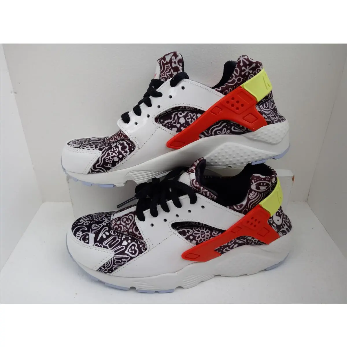Nike shoes - NIKE HUARACHE RUN SE (GS) - DV2243-100 - SUMMIT WHITE/LT LEMON TWIST 0