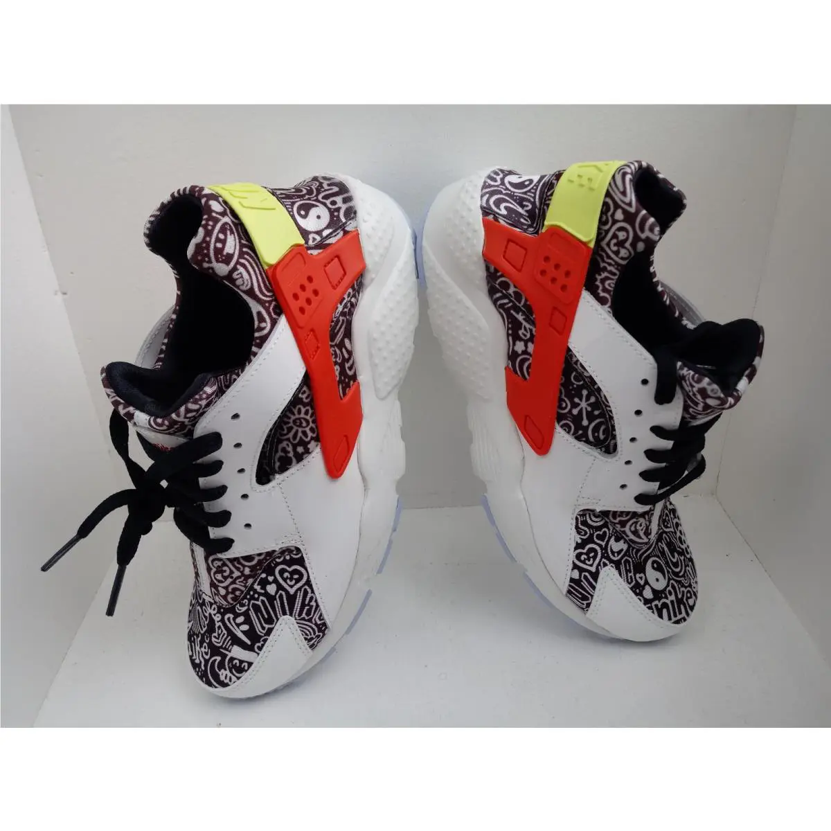 Nike shoes - NIKE HUARACHE RUN SE (GS) - DV2243-100 - SUMMIT WHITE/LT LEMON TWIST 5