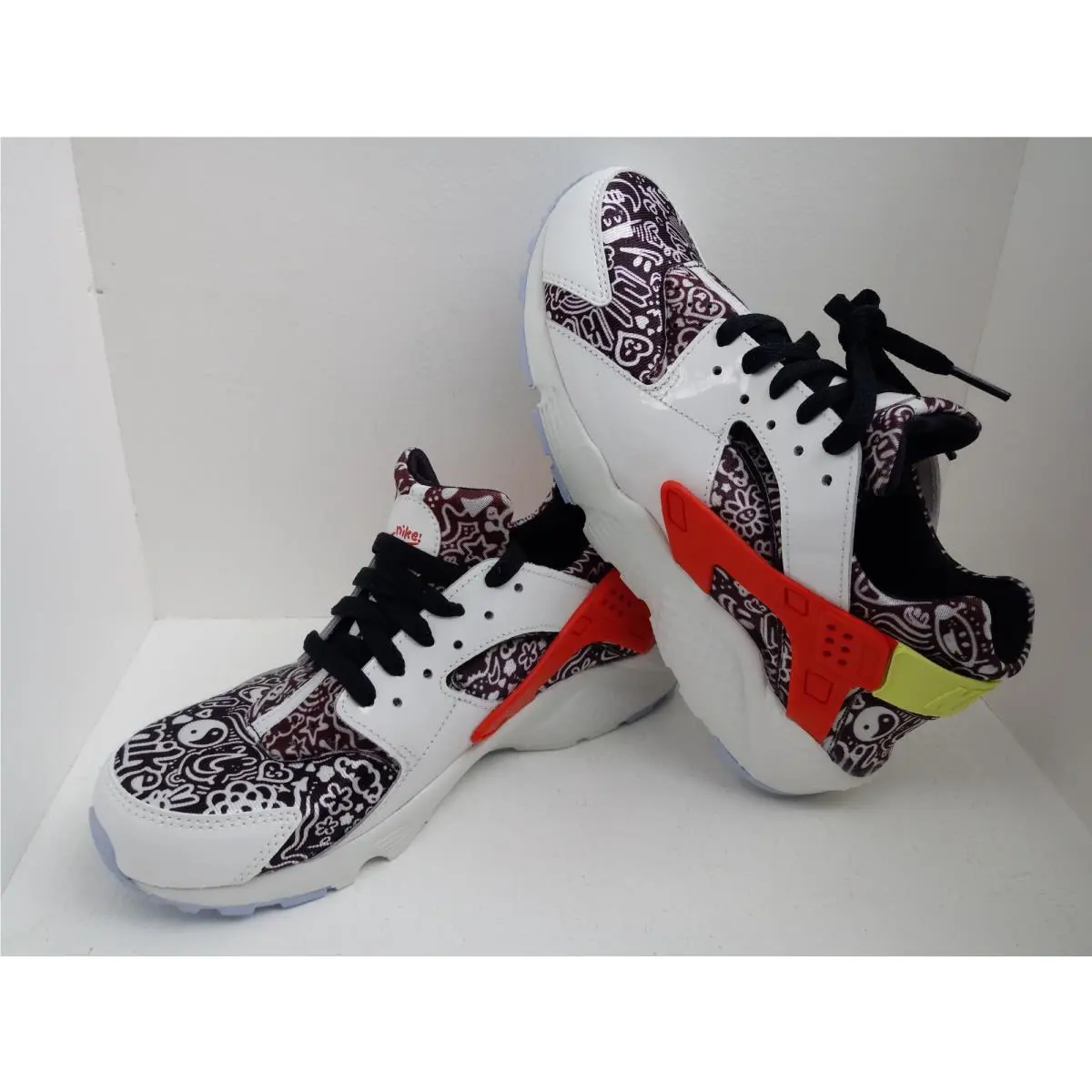 Nike shoes - NIKE HUARACHE RUN SE (GS) - DV2243-100 - SUMMIT WHITE/LT LEMON TWIST 7
