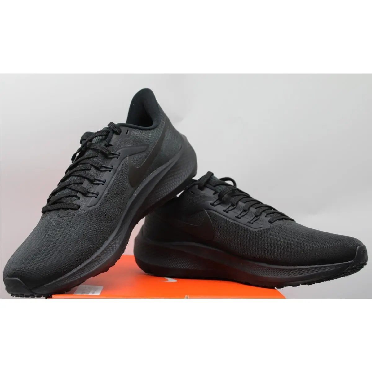 Nike shoes - HF1536002 - HF1536-002 - Black (UPC: 197593762122) 0