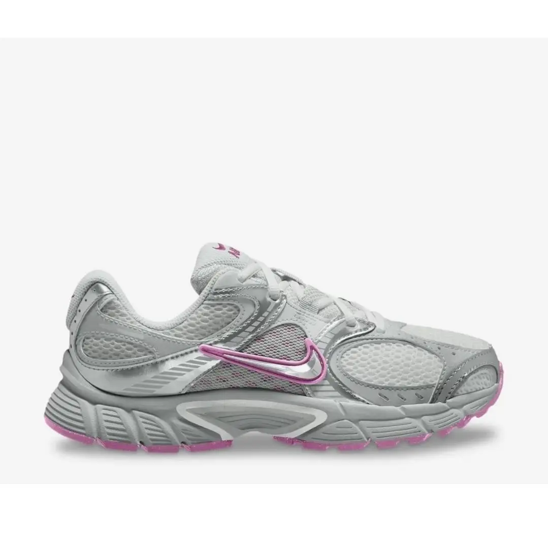 Nike V5 Rnr Sneaker - Women`s Size 9.5 Smoke Gray / Pink