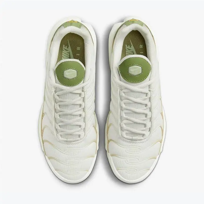 Nike shoes - Light Bone, Honeydew Alligator 4