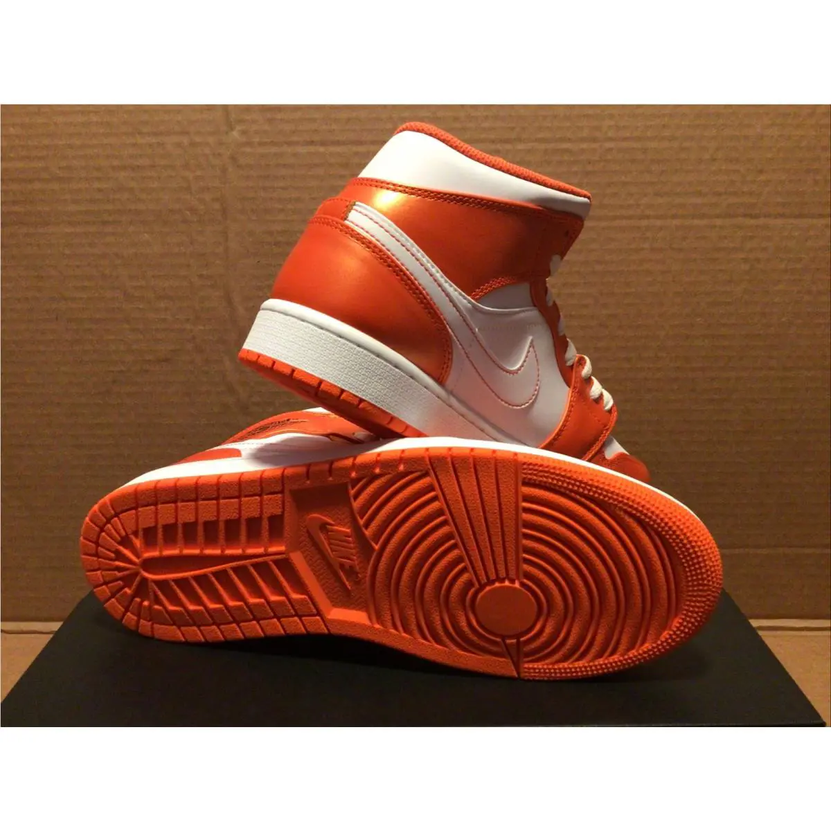 Nike shoes - Nike Air Jordan 1 - Air - Orange 0