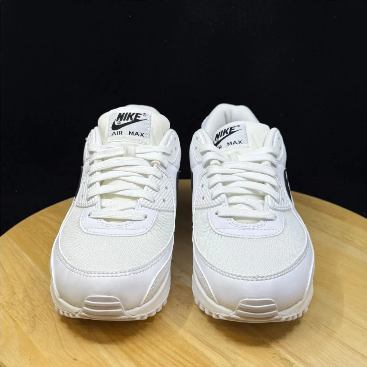 Nike shoes - White 3