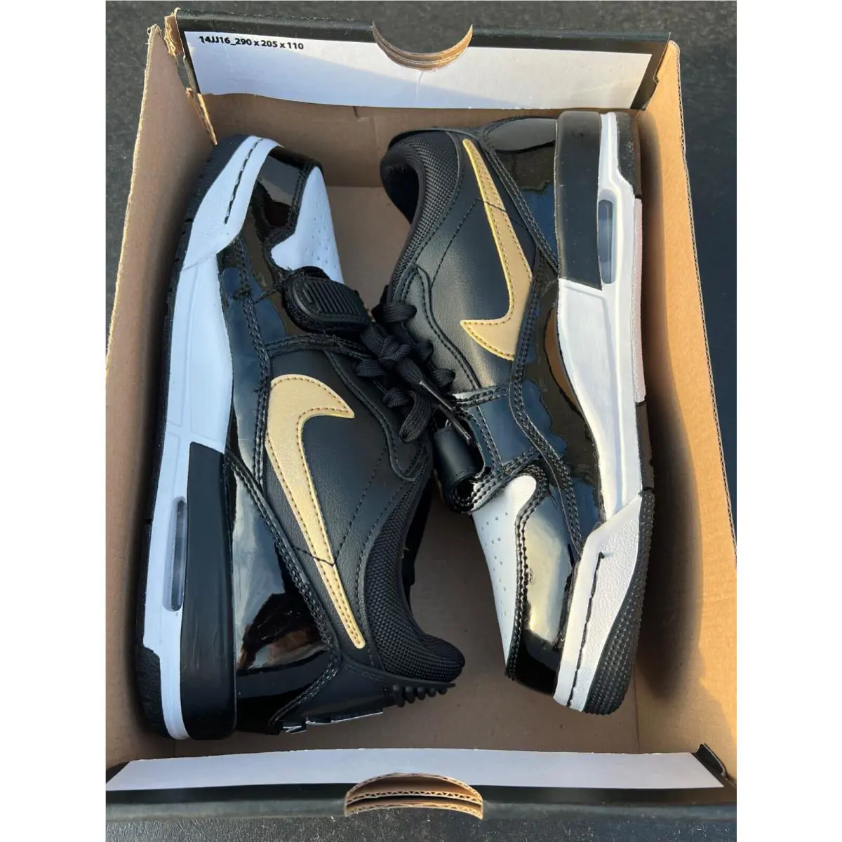Nike shoes - Jordan Legacy 312 - Legacy - Black/White/Metallic Gold 4