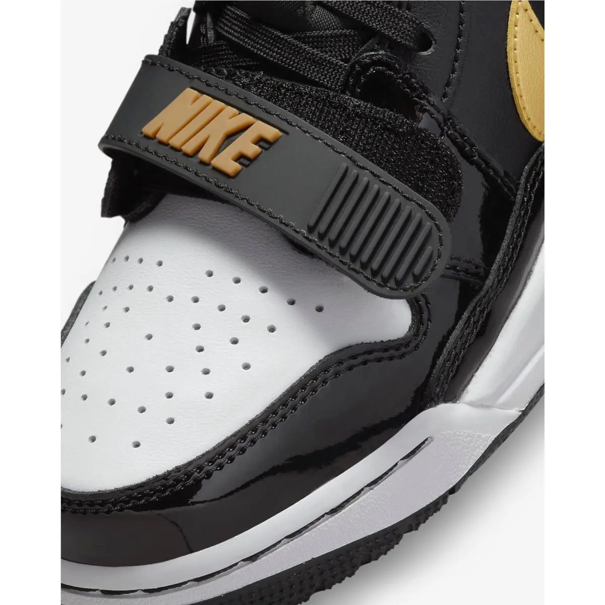 Nike shoes - Jordan Legacy 312 - Legacy - Black/White/Metallic Gold 5