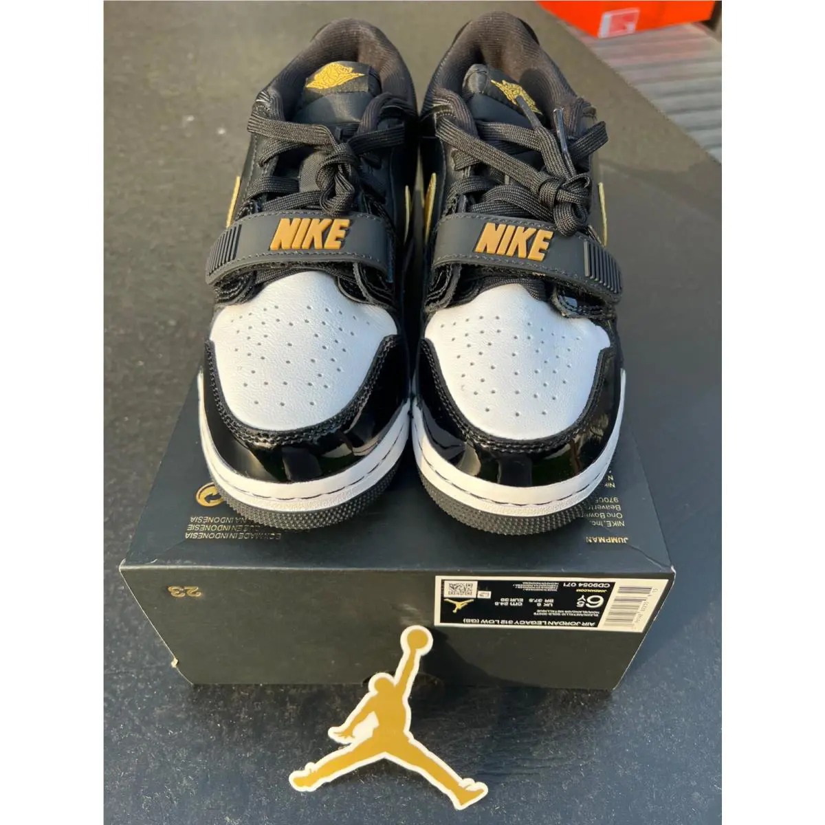 Nike shoes - Jordan Legacy 312 - Legacy - Black/White/Metallic Gold 6