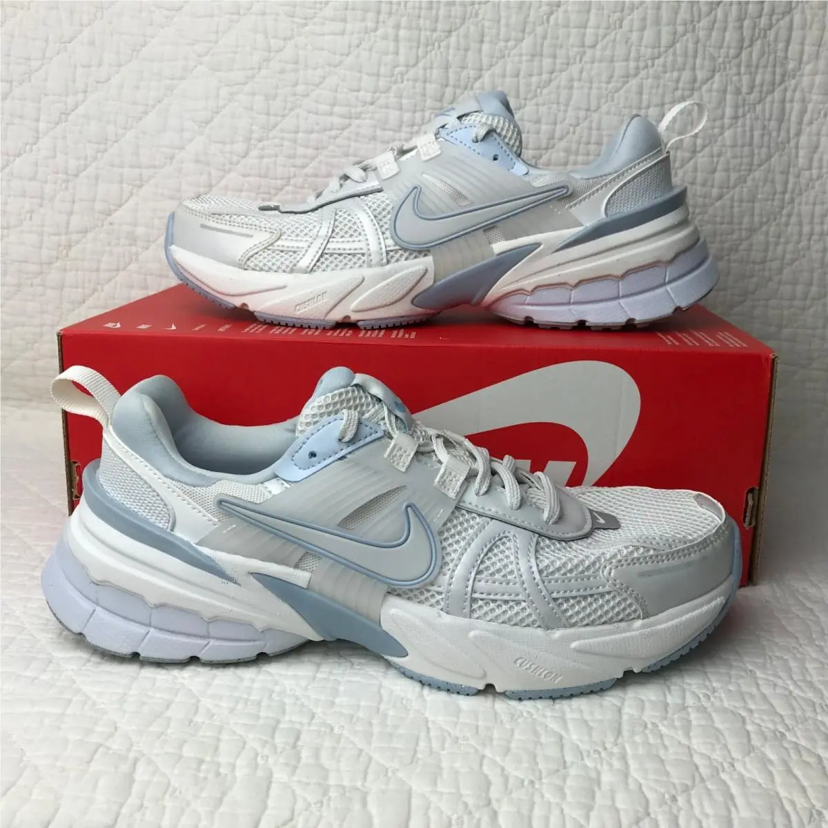Nike V2K Run Shoes Women’s SZ 9.5 Platinum Tint FD0736-009