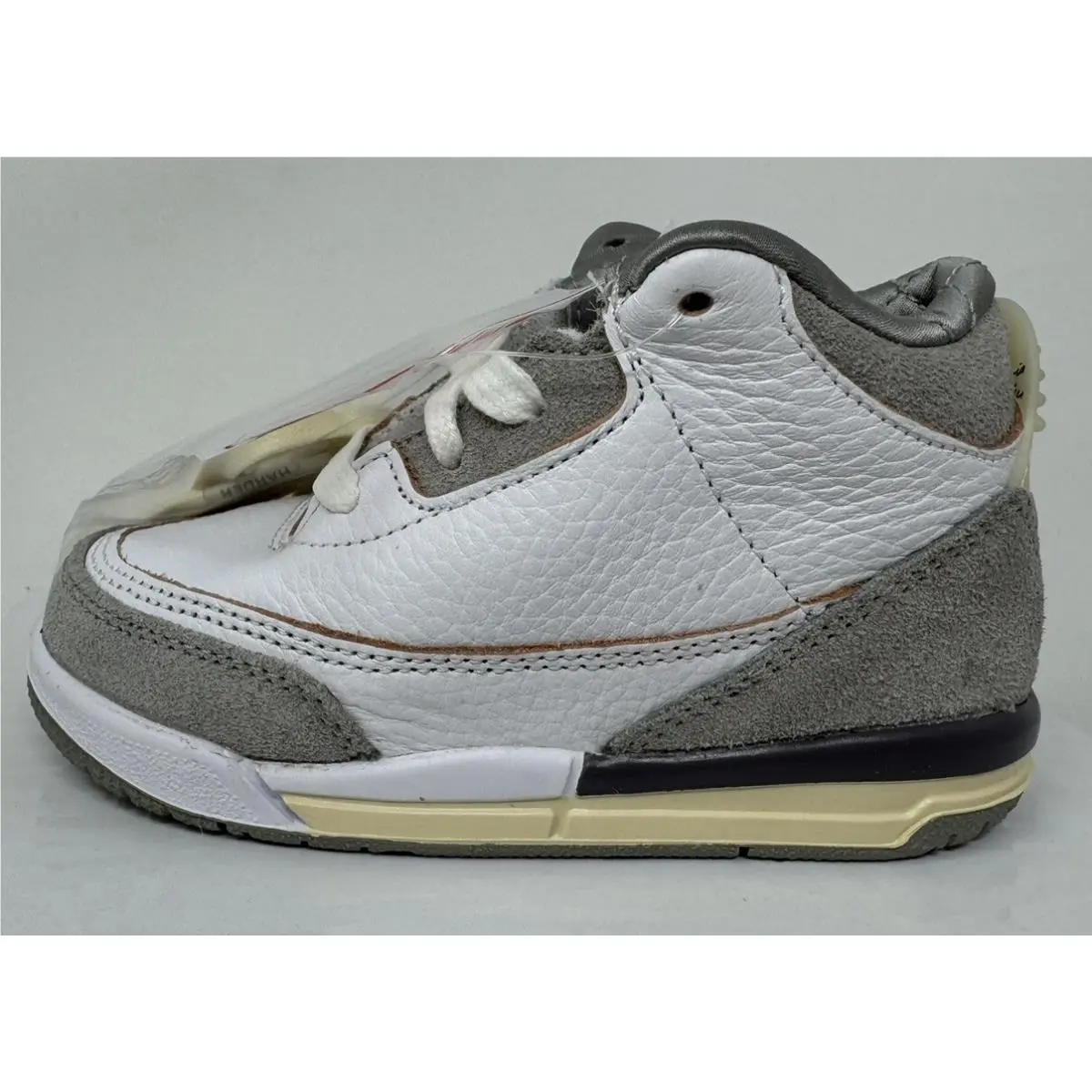 Nike shoes - Air Jordan 3 - Air - White 3