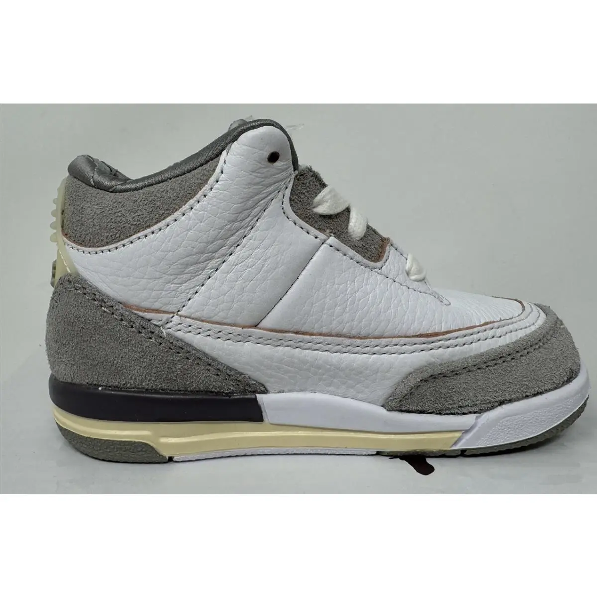 Nike shoes - Air Jordan 3 - Air - White 4