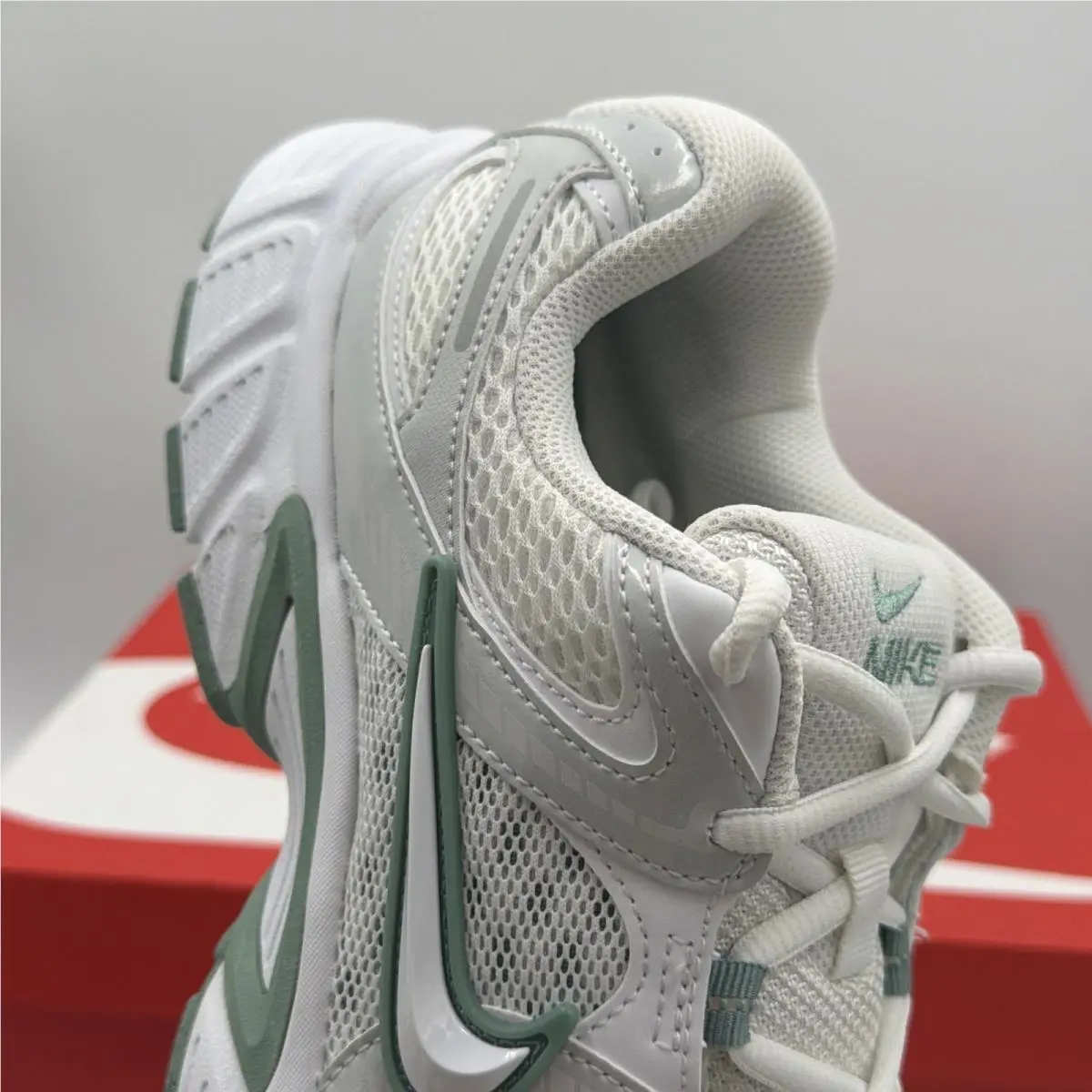 Nike shoes - Nike V5 RNR - RNR - HQ7901-103 - White 5