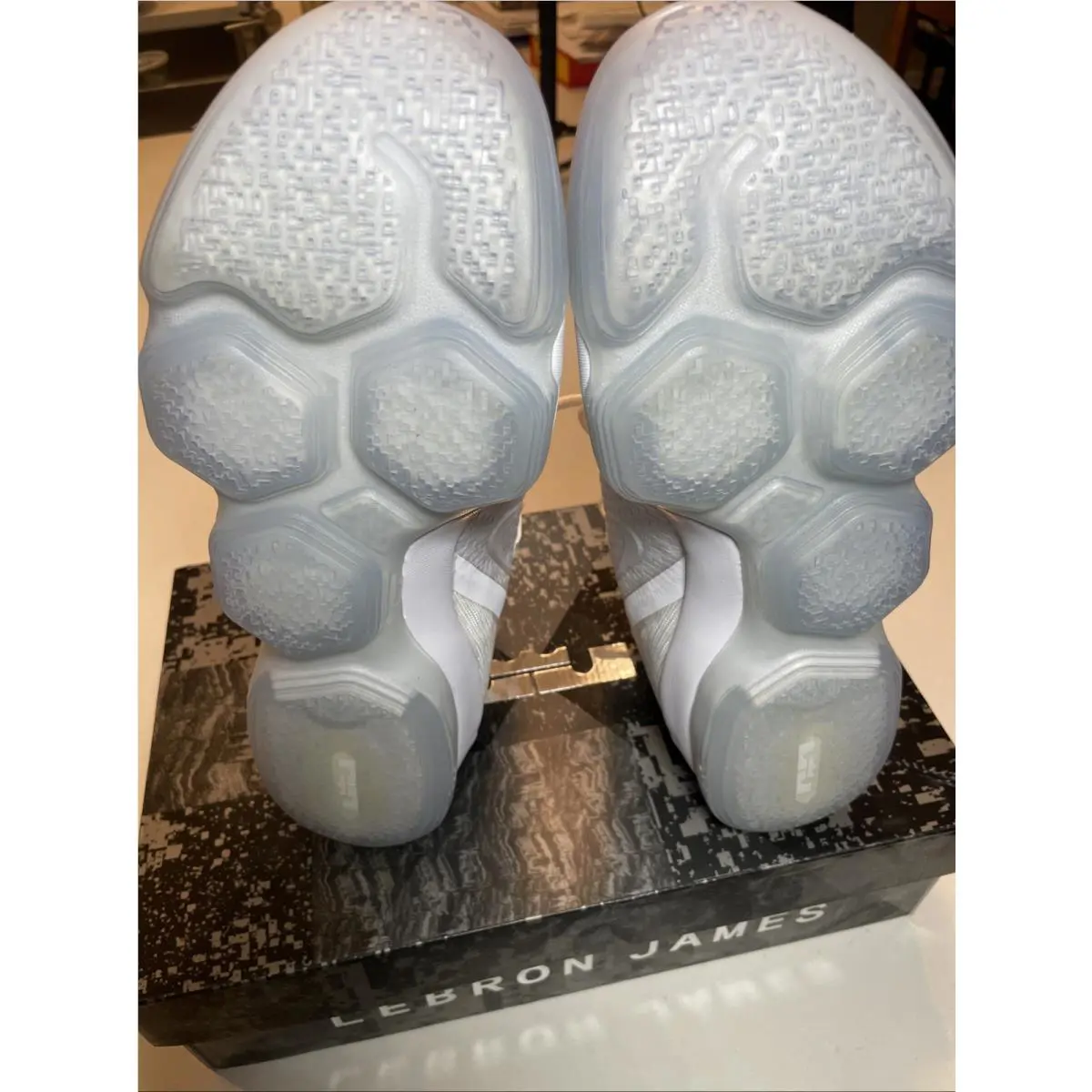 Nike shoes - Nike LeBron 14 - LeBron - 878636-101 - White 3