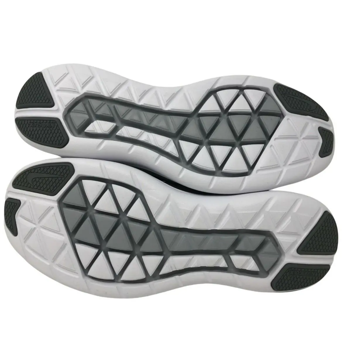Nike shoes - Pure Platinum/Black (UPC: 884497495163) 3