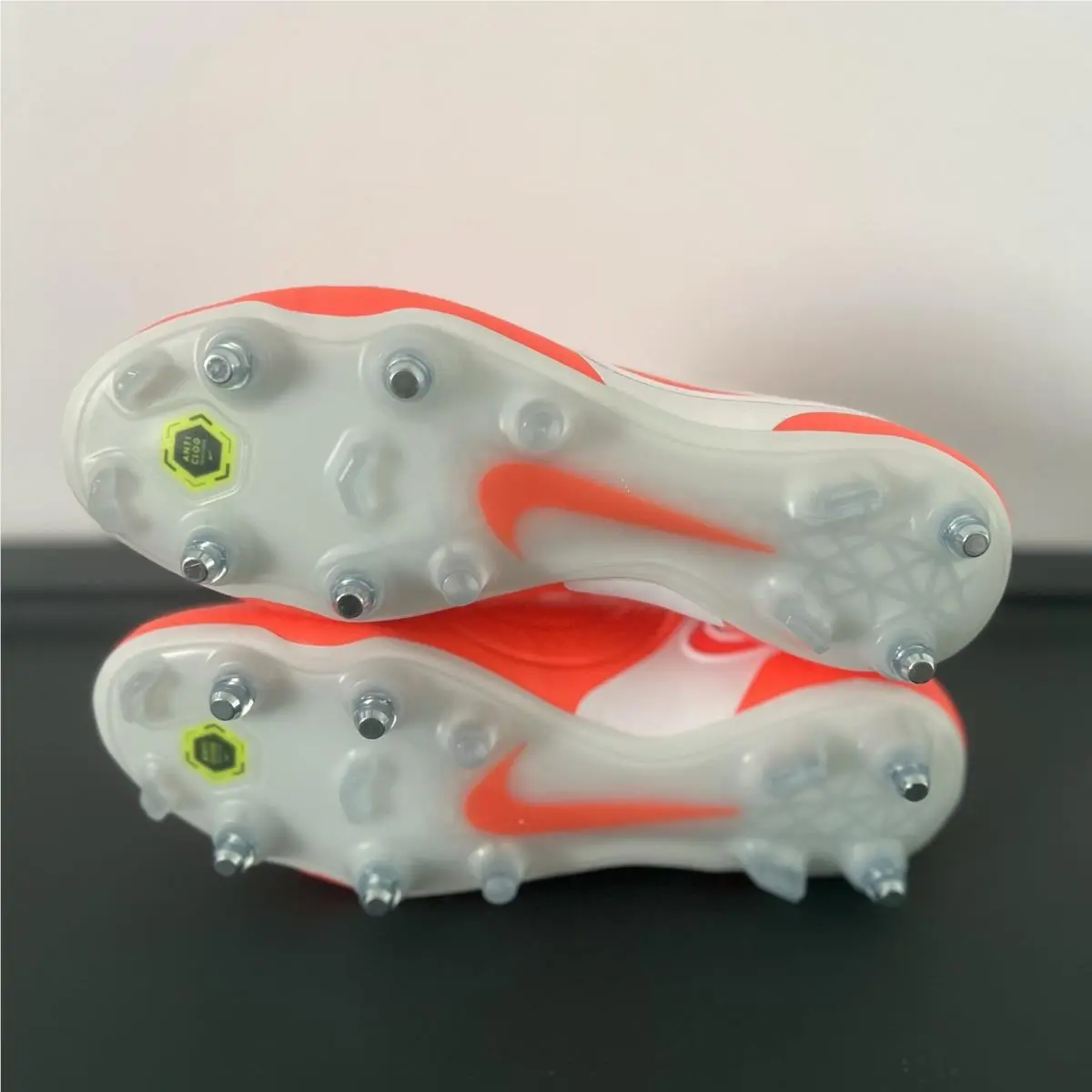 Nike shoes - Nike Legend - Legend - HF4375-800 - Orange 3