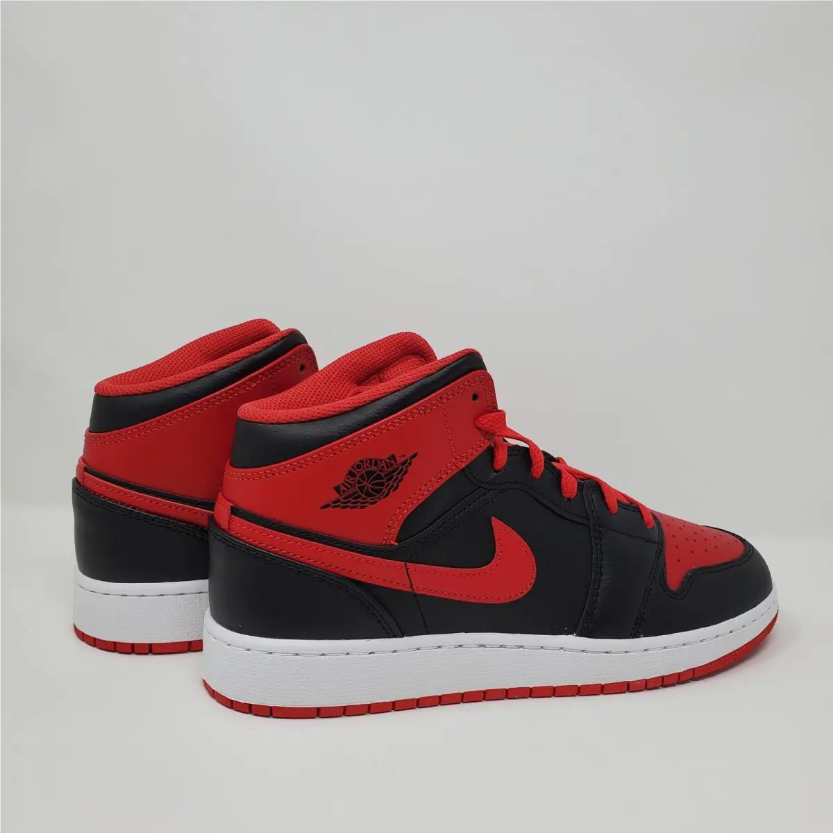 Nike shoes - Air Jordan 1 Mid - Air Mid - Red 5