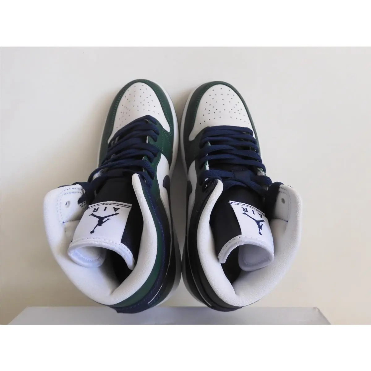 Nike shoes - Air Jordan 1 Mid SE - DZ5326-300 - Green (UPC: 196152927941) 4