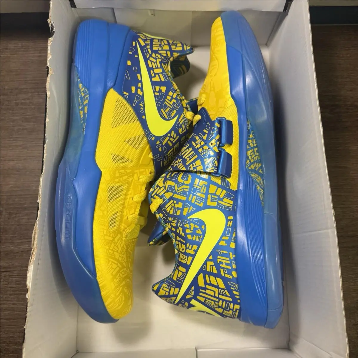Nike shoes - Nike KD 4 - FZ5916-400 - Yellow 1