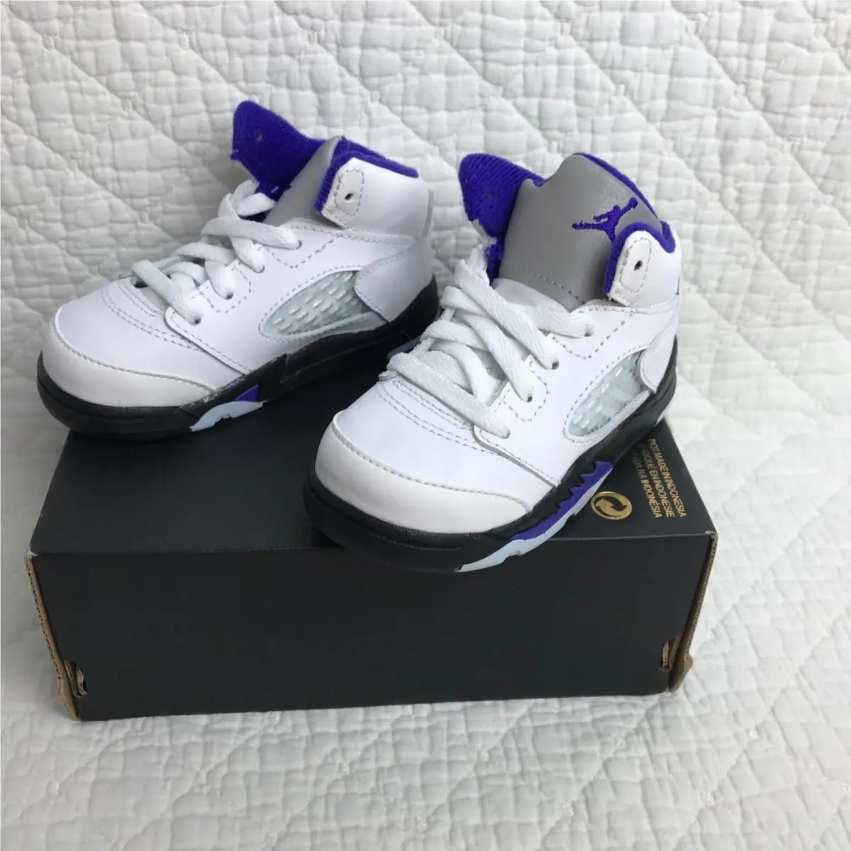 Nike shoes - Air Jordan 5 - Air - 440890-141 - White/Dark Concord-black 5