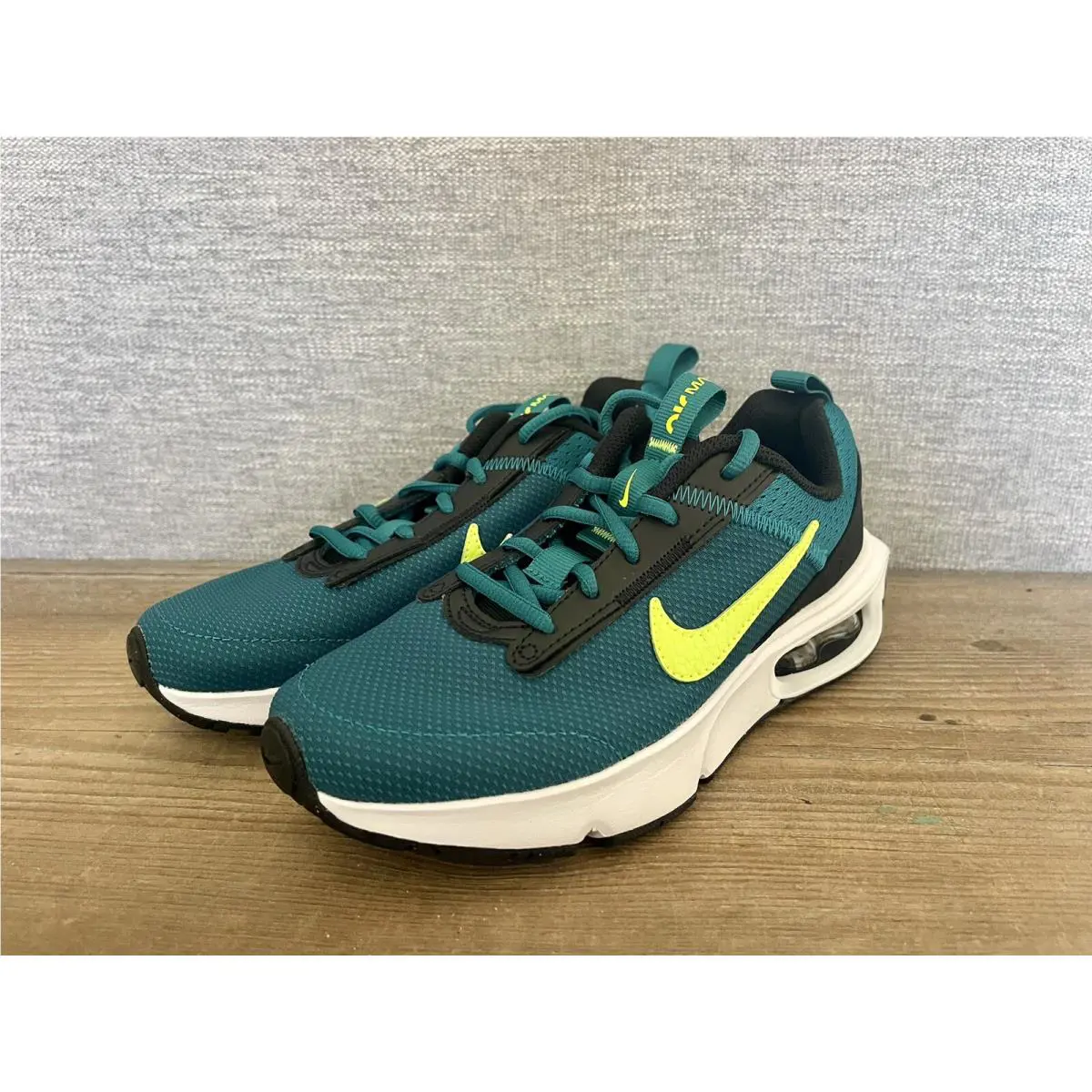 Nike shoes - Green (UPC: 0196152310804) 2